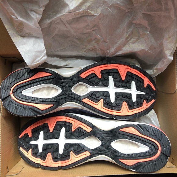 Adidas | NWT Adidas Originals Temper Run Sneaker - Picture 6 of 7